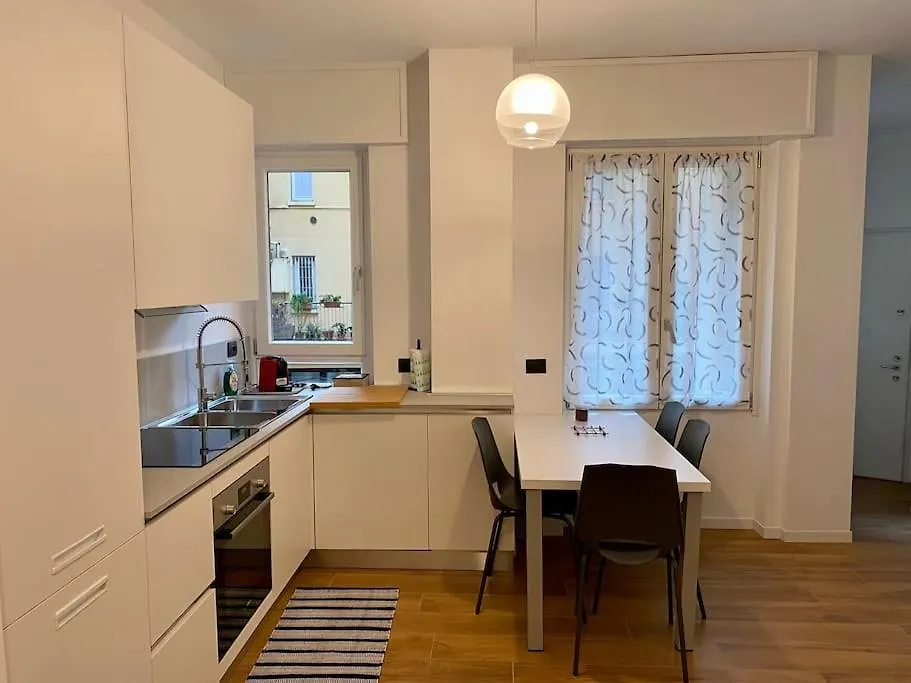 Apartment Casa Motti, Accogliente Appartamento Ristrutturato In Repubblica Milan Italy